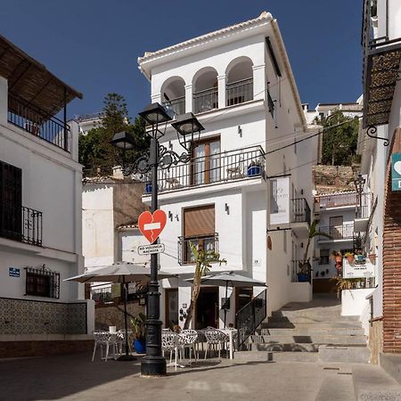 Olive & Ivy Guesthouse Canillas de Aceituno Exterior photo
