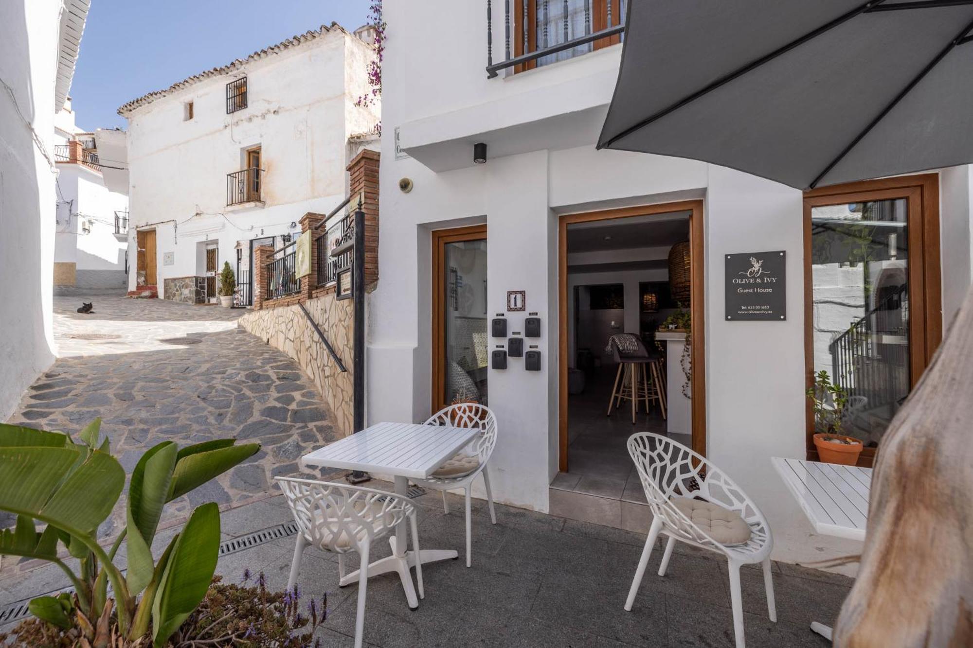 Olive & Ivy Guesthouse Canillas de Aceituno Exterior photo